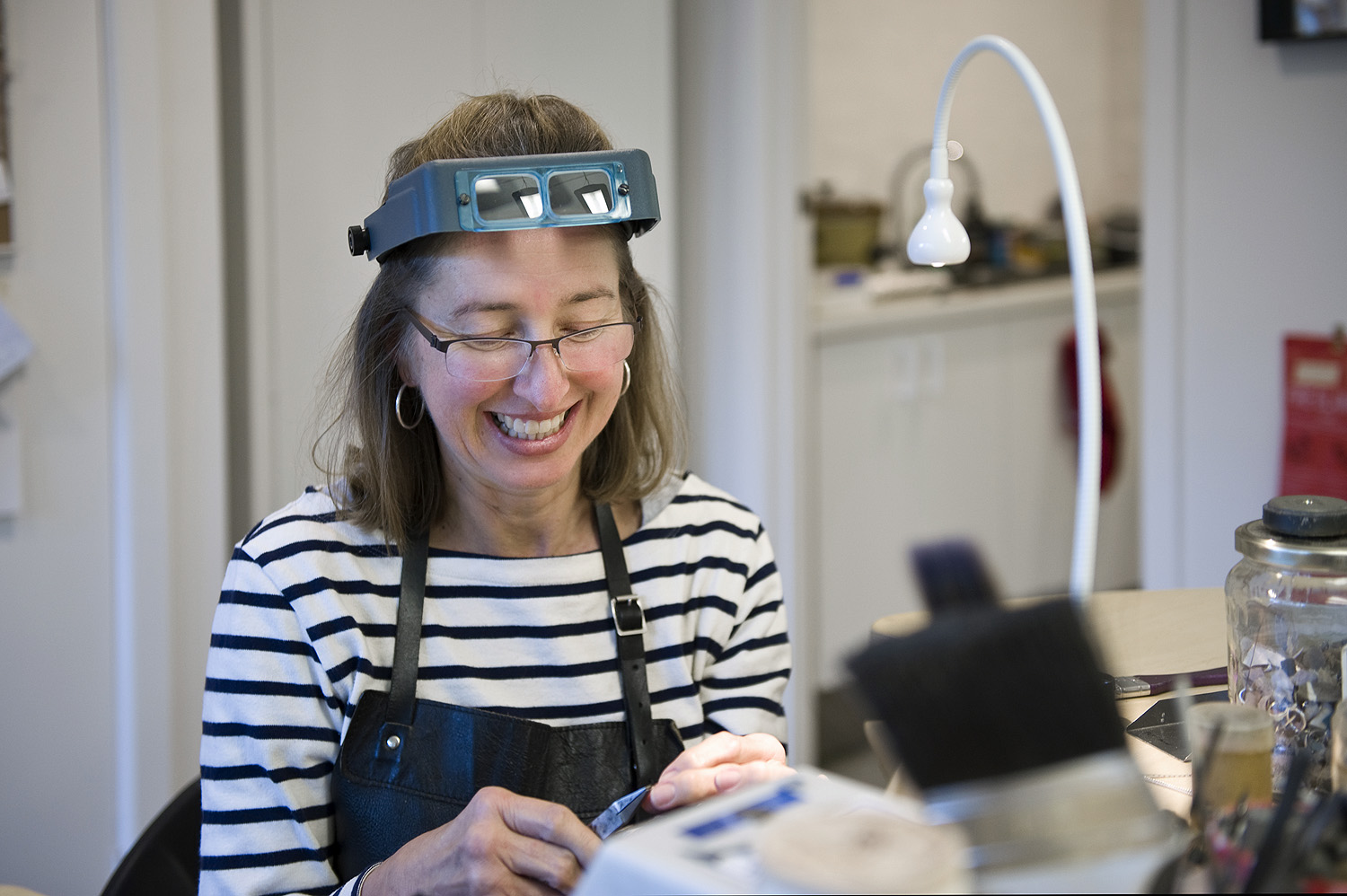 jane ruljancich in her home jewellery studio3